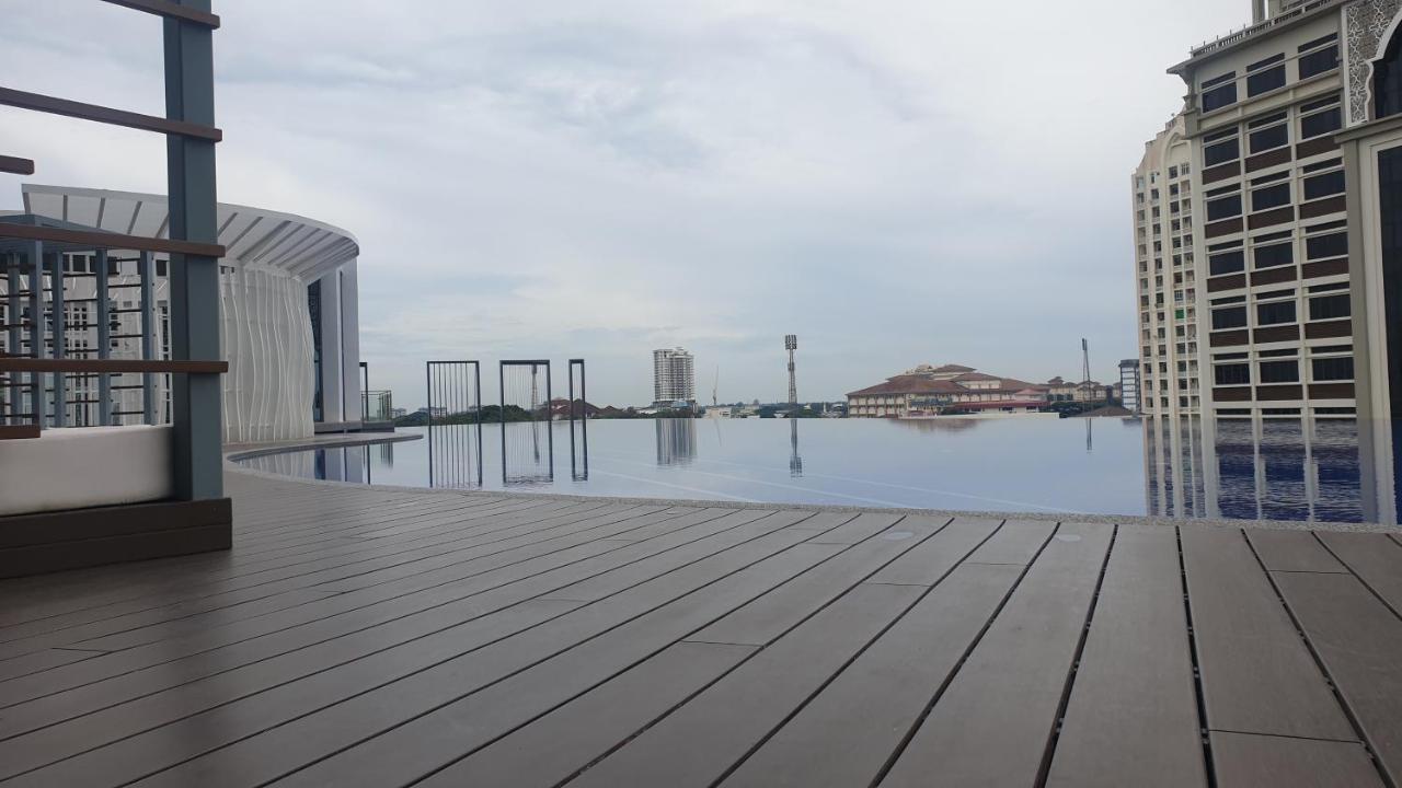 Prestige Troika Luxury Stay Kota Bharu Exterior photo