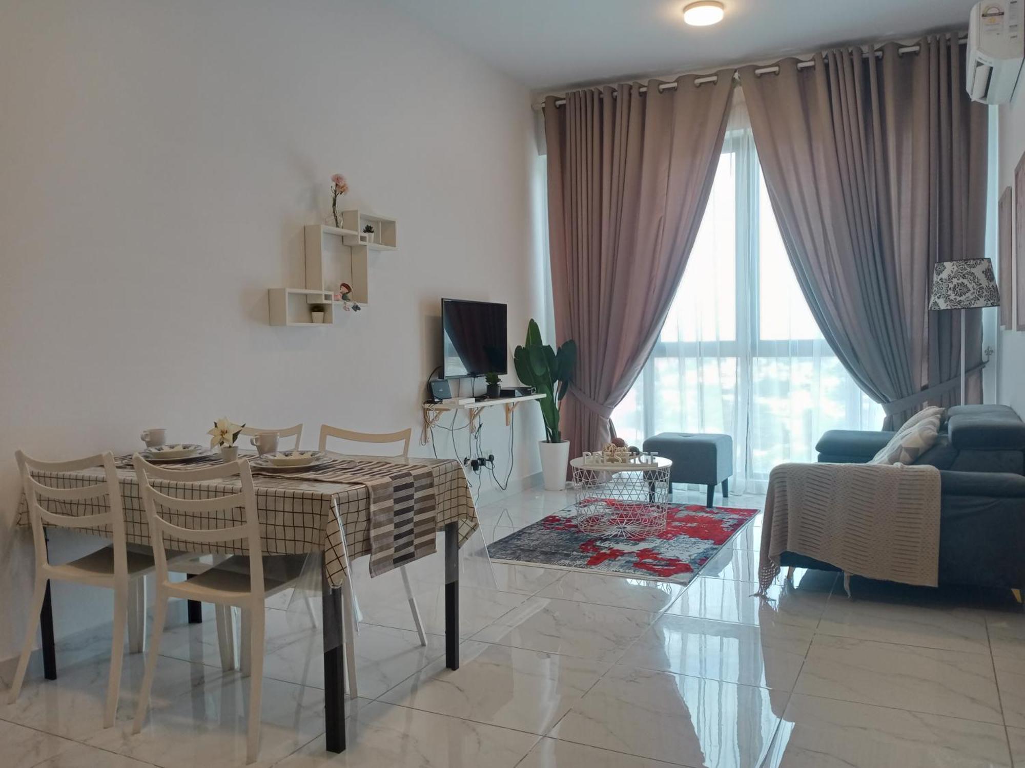 Prestige Troika Luxury Stay Kota Bharu Room photo